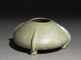Greenware water pot with four feet (EA1956.208)