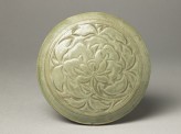 Greenware circular box and lid with peony decoration (EA1956.1218)
