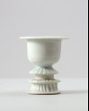 White ware lamp with ribbed decoration (LI1301.128)
