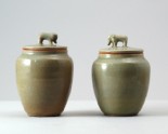Greenware jar and lid surmounted by an elephant (LI1301.190.1)