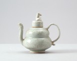 White ware ewer and lid with floral decoration (LI1301.251)