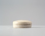 White ware circular box and lid with two phoenixes (LI1301.282)