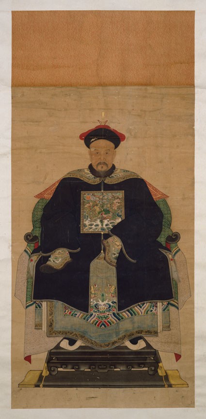 Man in the dress of an official of the fifth rankfront