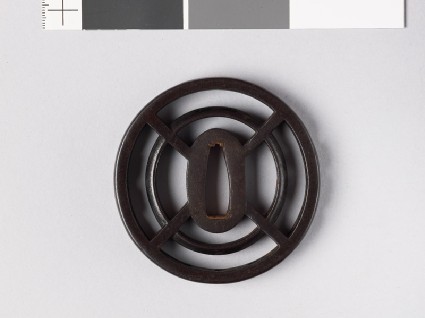 Round tsuba with openwork bandsfront