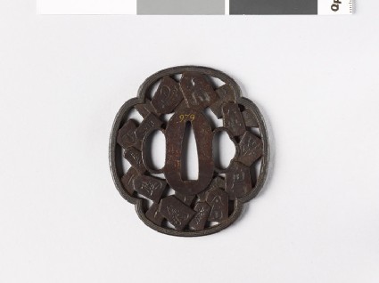 Mokkō-shaped tsuba with chess piecesfront