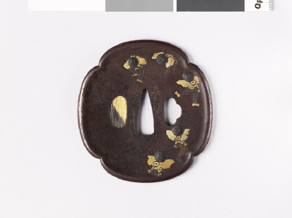 Mokkō-shaped tsuba with five Sparrow Dancersfront