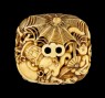 Ryūsa-style netsuke depicting a retainer of Minamoto no Yorimitsu slaying a goblin (back)